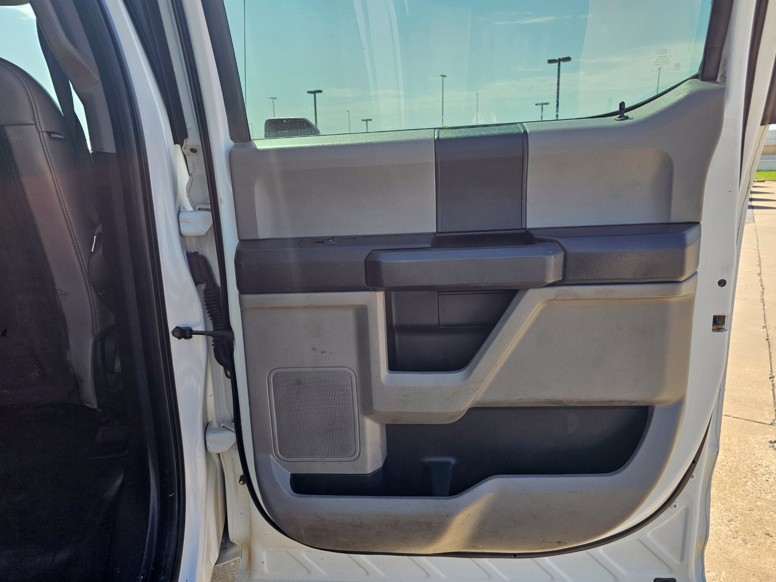 Used 2018 Ford F150 XL w/ Equipment Group 101A Mid AWD/4WD image 32