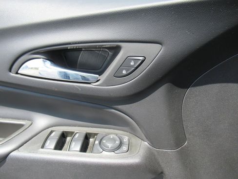 Certified 2023 Chevrolet Equinox LT FWD image 19