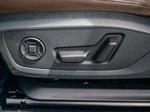 Used 2023 Audi Q4 e-tron Premium Plus RWD image 22