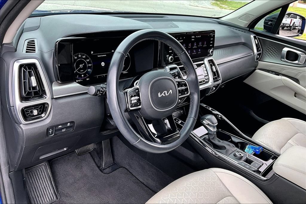Used 2023 Kia Sorento SX FWD image 14