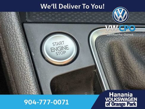 Certified 2025 Volkswagen Jetta SE FWD image 30