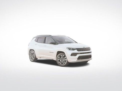 Used 2022 Jeep Compass Latitude w/ Sun and Sound Group AWD/4WD image 55