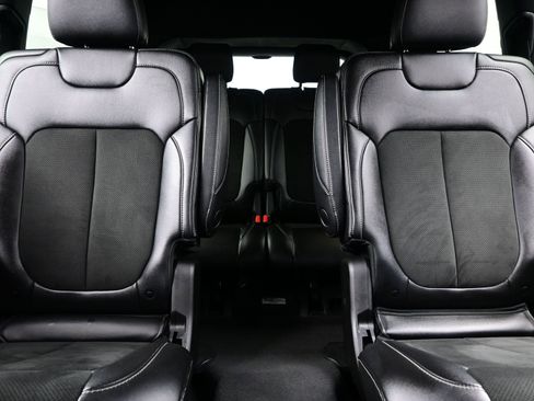 Used 2024 Jeep Grand Cherokee L Altitude image 16