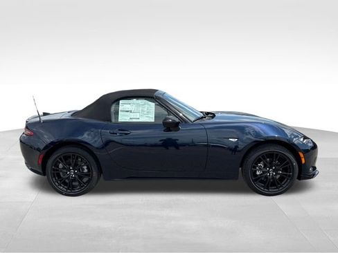 New 2026 MAZDA MX-5 Miata Club w/ Interior Package RWD image 6
