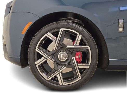 Certified 2025 Rolls-Royce Cullinan Black Badge image 11