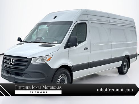 New 2025 Mercedes-Benz Sprinter 2500 image 1