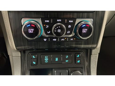 Used 2015 Chevrolet Traverse LT FWD image 14