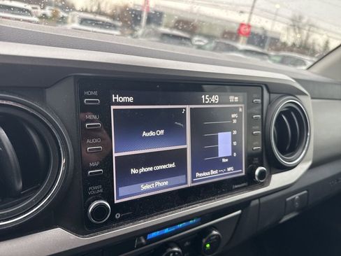 Used 2021 Toyota Tacoma SR5 w/ Technology Package image 17