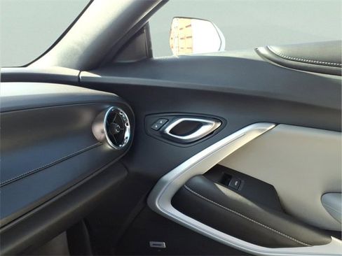 Used 2019 Chevrolet Camaro SS image 22