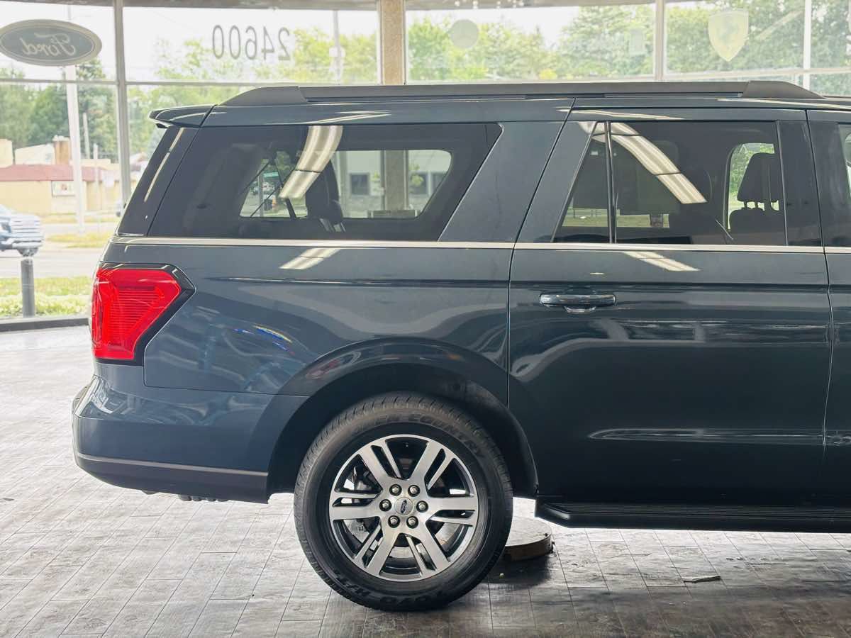 Used 2024 Ford Expedition Max XLT AWD/4WD image 6