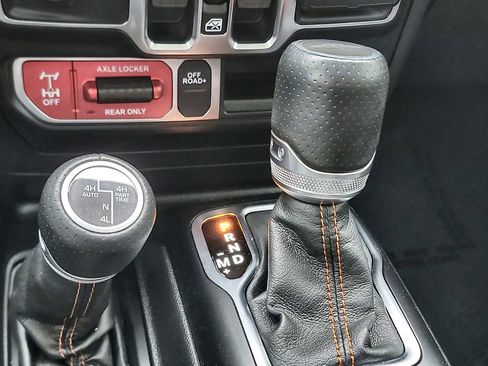 Used 2022 Jeep Gladiator Mojave w/ LED Lighting Group image 18