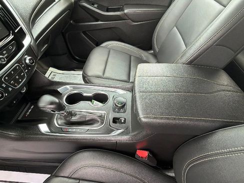 Used 2023 Chevrolet Traverse LT w/ LPO, Floor Liner Package AWD/4WD image 25