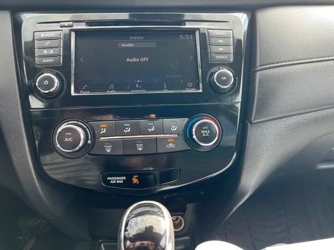 Used 2019 Nissan Rogue S w/ Special Edition Package AWD/4WD image 22