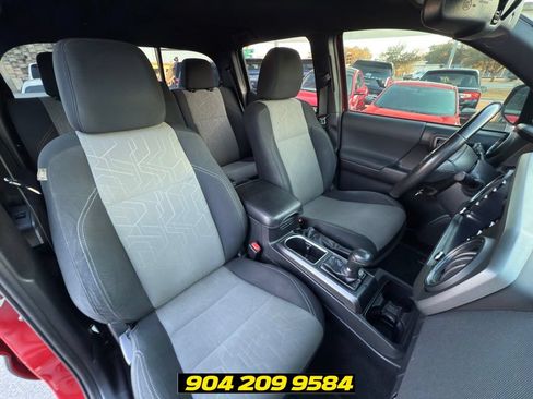 Used 2021 Toyota Tacoma TRD Off-Road w/ Technology Package AWD/4WD image 36