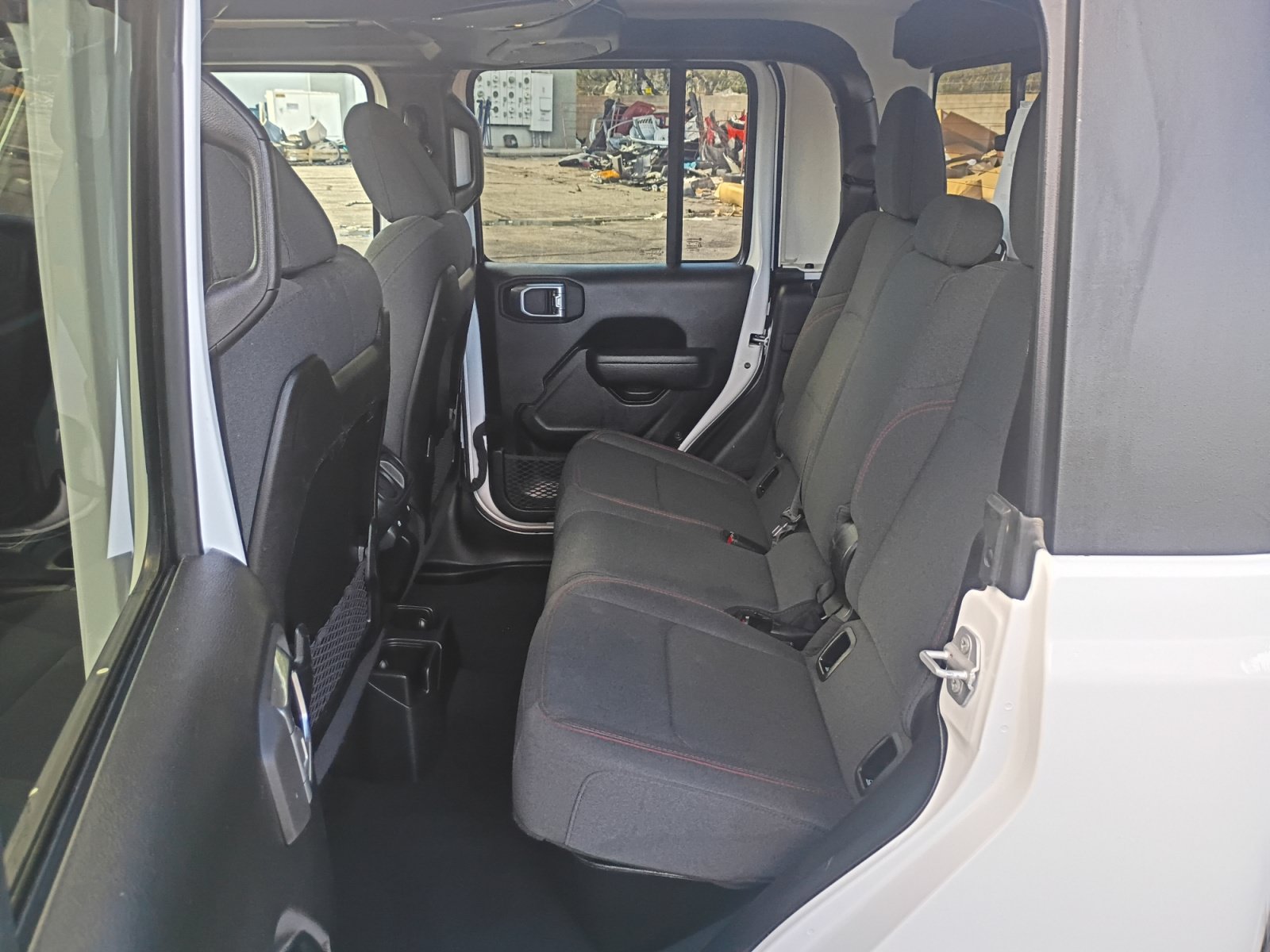 Used 2026 Jeep Gladiator Rubicon w/ Steel Power Dome Hood Package AWD/4WD image 17