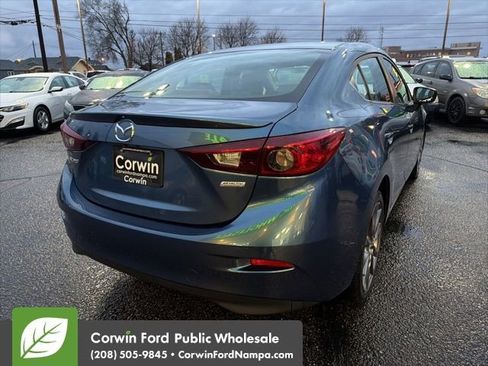 Used 2018 MAZDA MAZDA3 Touring image 5