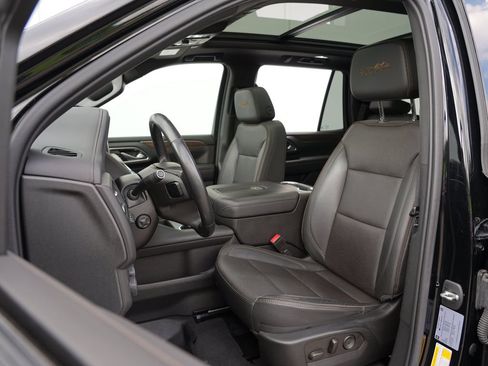 Used 2021 Chevrolet Tahoe High Country w/ Premium Package 2 AWD/4WD image 12