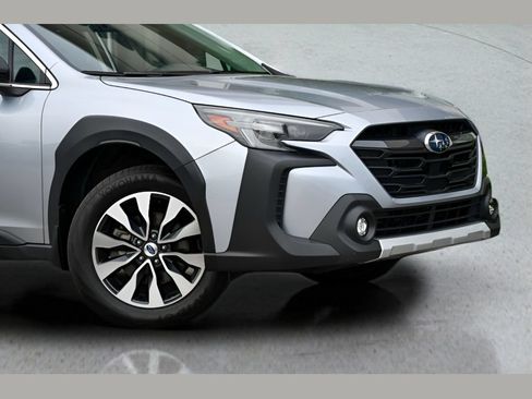Used 2023 Subaru Outback Limited XT AWD/4WD image 10