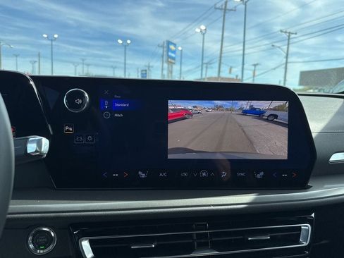 New 2026 Chevrolet Traverse LT w/ Sun and Wheel Package image 29