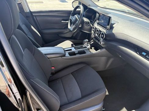 Used 2025 Nissan Sentra SV FWD image 19