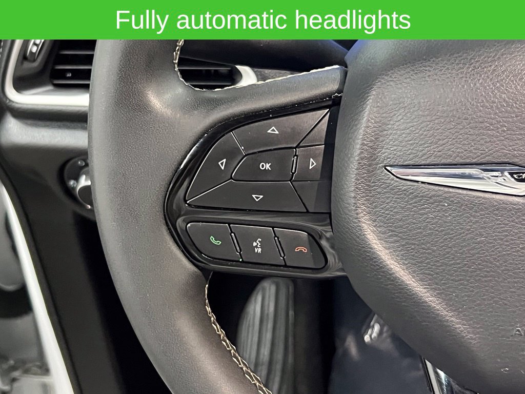 Used 2024 Chrysler Pacifica Limited FWD image 21