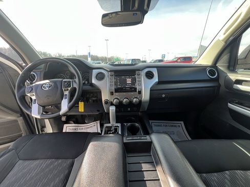 Used 2018 Toyota Tundra SR5 image 9