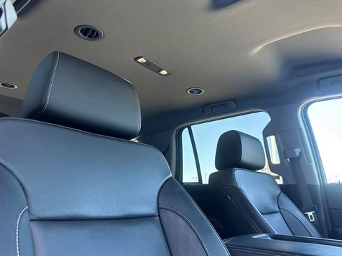 Used 2019 Chevrolet Tahoe LT w/ Luxury Package AWD/4WD image 16