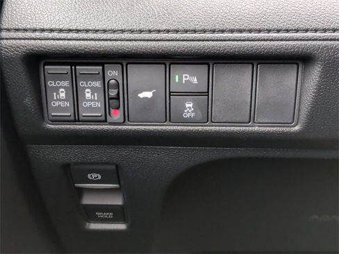 Used 2025 Honda Odyssey Elite image 24