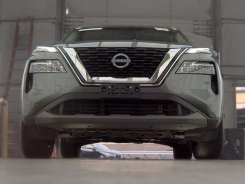Used 2023 Nissan Rogue SV w/ SV Premium B Package AWD/4WD image 3