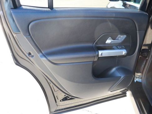 Used 2024 Mercedes-Benz GLB 250 image 13