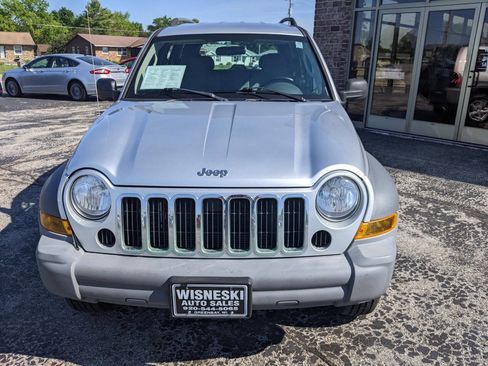 Used 2006 Jeep Liberty Sport AWD/4WD image 8