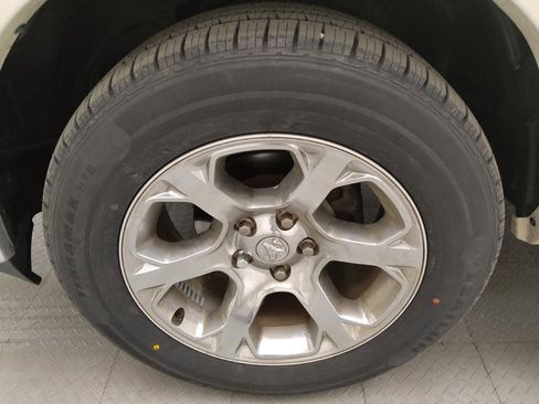 Used 2017 RAM 1500 Laramie w/ Convenience Group image 31