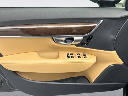 Used 2018 Volvo S90 T5 Momentum w/ Momentum Plus Package image 9