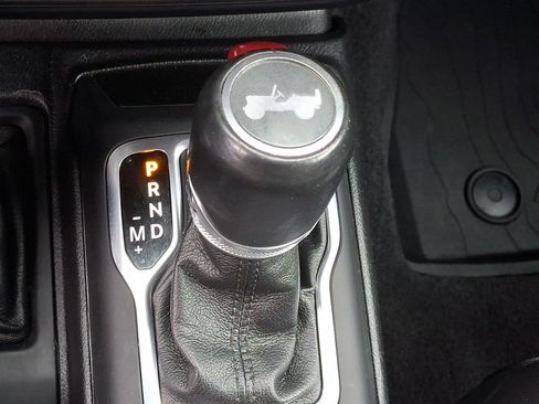 Used 2021 Jeep Wrangler Unlimited Sahara AWD/4WD image 14
