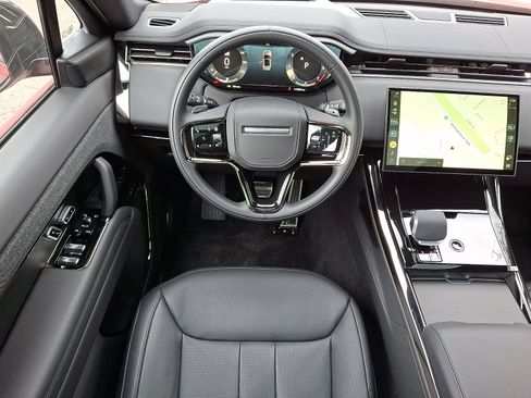 Used 2025 Land Rover Range Rover Sport Dynamic SE image 4