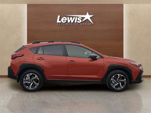 Used 2024 Subaru Crosstrek 2.0i Premium image 5