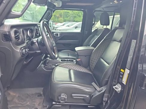 Used 2022 Jeep Wrangler Unlimited Sahara AWD/4WD image 7