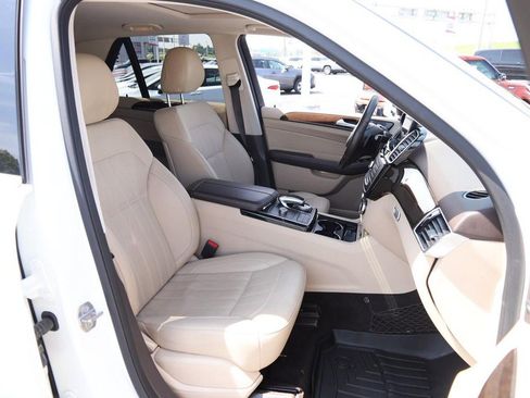 Used 2018 Mercedes-Benz GLE 350 4MATIC image 30