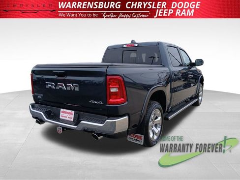 New 2026 RAM 1500 4x4 Crew Cab image 3