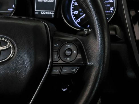 Used 2019 Toyota Camry LE FWD image 17