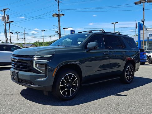 Used 2025 Chevrolet Tahoe RST w/ RST Capability Package AWD/4WD image 3