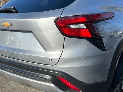 Used 2024 Chevrolet Trax LT image 6