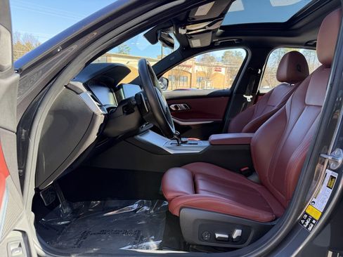 Used 2022 BMW 330i xDrive Sedan w/ M Sport Package image 25