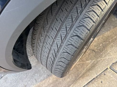 Used 2025 BMW X2 xDrive28i image 9