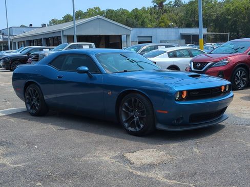 Used 2021 Dodge Challenger R/T Scat Pack w/ Driver Convenience Group RWD image 3