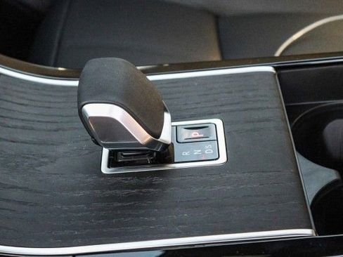 New 2026 Land Rover Range Rover Velar Dynamic SE image 20