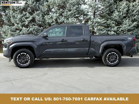 Used 2025 Toyota Tacoma 4x4 Double Cab image 4