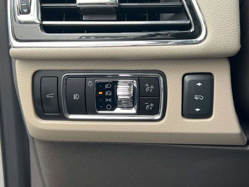 Used 2023 Lincoln Navigator L Reserve image 21