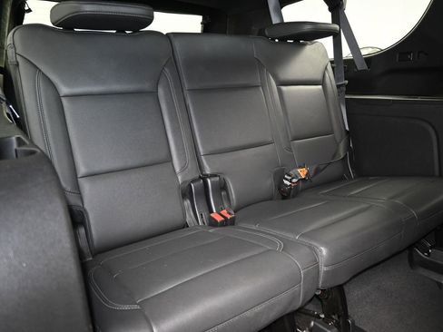 Used 2021 Chevrolet Suburban LT image 44