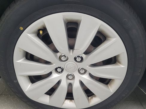 Used 2016 Chrysler 200 LX image 31